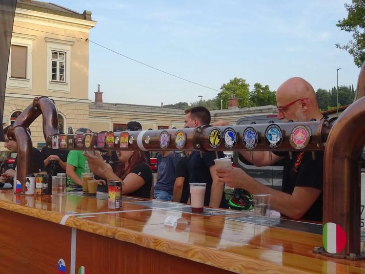 Borderless Beer
